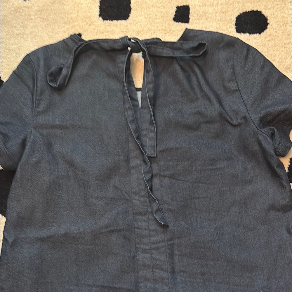 Cuyana dark denim Women's Top size large - Picture 3 of 4